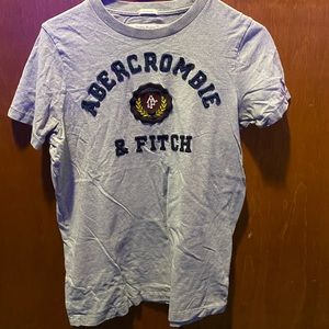 Abercrombie & Fitch T shirt